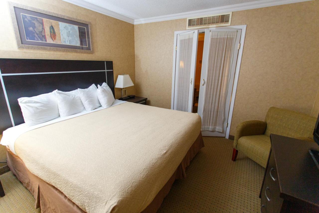 The George Dawson Inn & Conference Centre Dawson Creek Exteriör bild