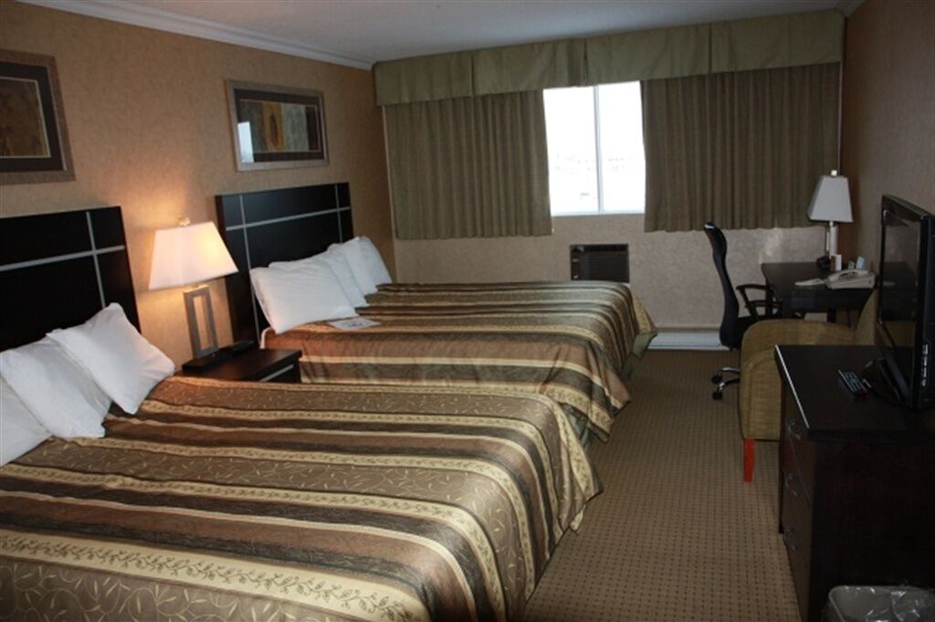 The George Dawson Inn & Conference Centre Dawson Creek Exteriör bild